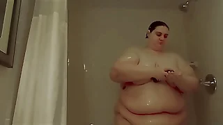 SSBBW Xutjja Showers & Shaves